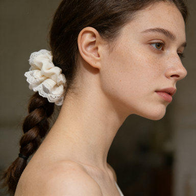 Cream Ruffled Lace Scrunchie