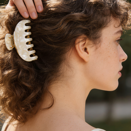 Luxurious Pearl-Embellished MOP Hair Claw